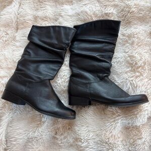 St. John Elegant Black Heeled Boots